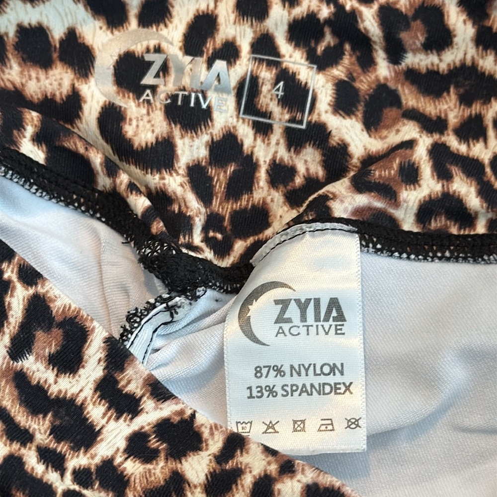 ZYIA Leopard Print Sports Bra and Leggings Set size medium 4 - Picture 8 of 8